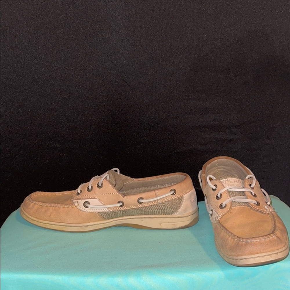 Women’s Sperrys - Picture 2 of 6